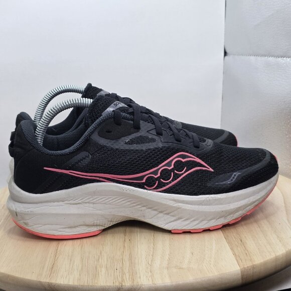 Saucony Black & Pink Sneakers Axon 3 Running Shoes Women’s - Size 8.5 - Picture 3 of 9